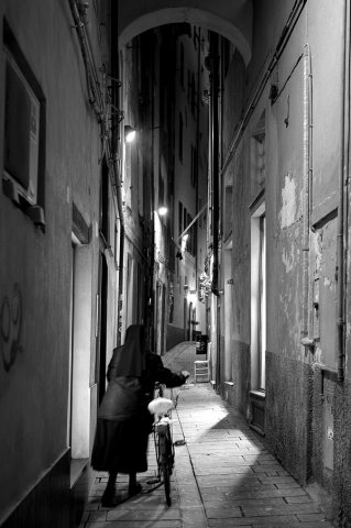 315_rientro in convento_tema effetto notte